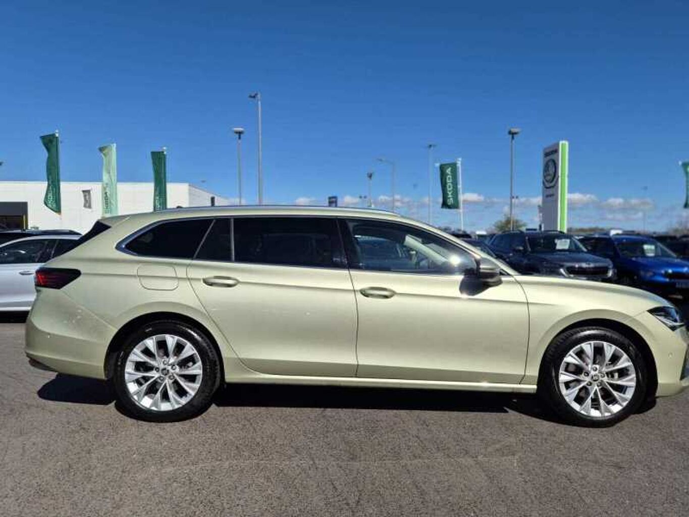 SKODA SUPERB 1.5 TSI e-TEC SE L 5dr DSG