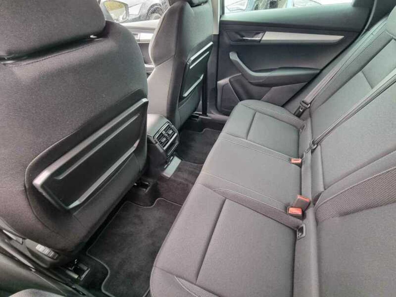 SKODA KAROQ 1.5 TSI SE Drive 5dr DSG