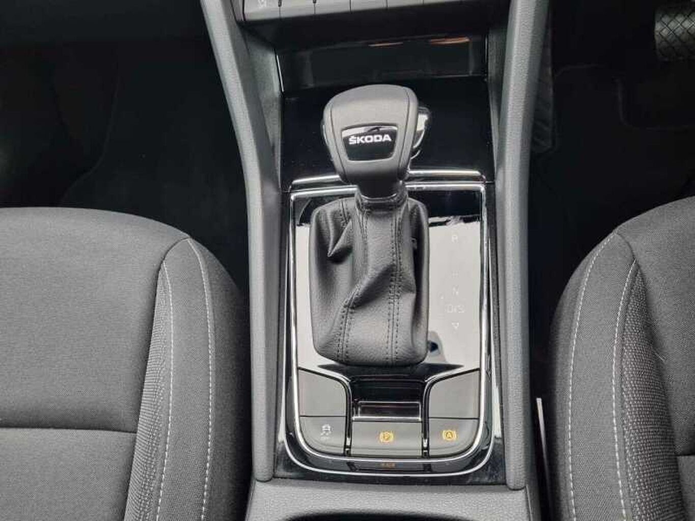SKODA KAROQ 1.5 TSI SE Drive 5dr DSG