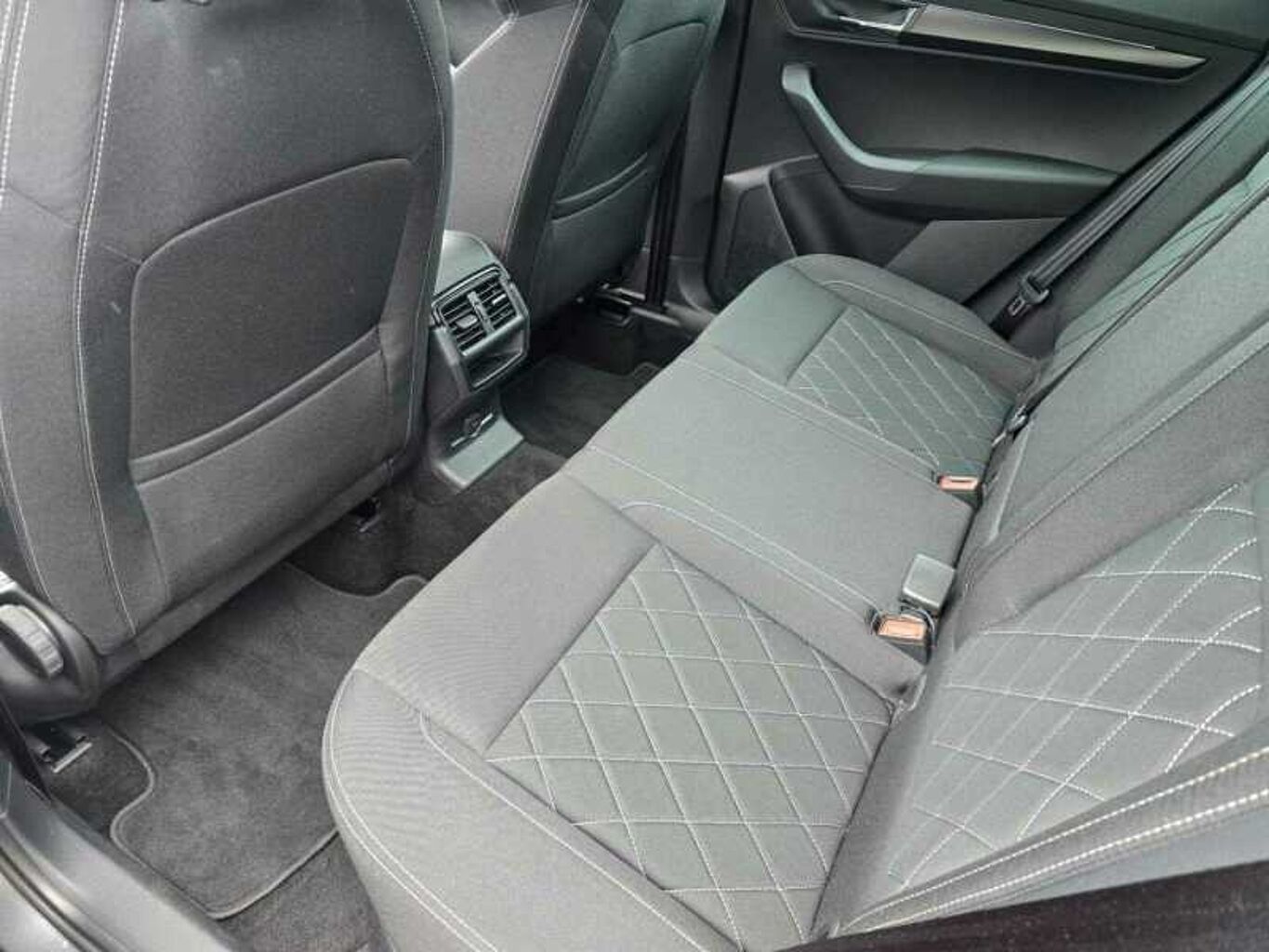 SKODA Karoq SUV 1.5 TSI (150ps) SportLine ACT