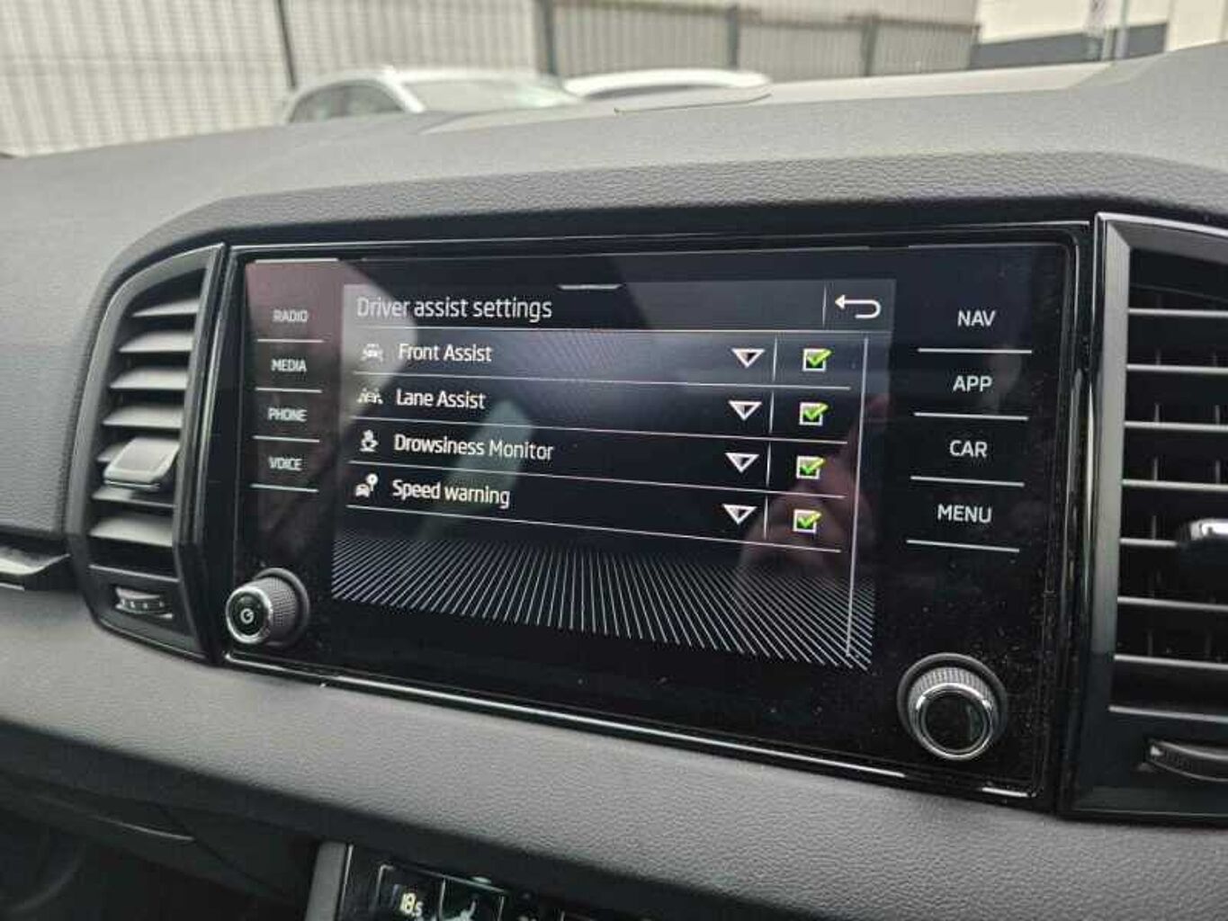 SKODA Karoq SUV 1.5 TSI (150ps) SportLine ACT