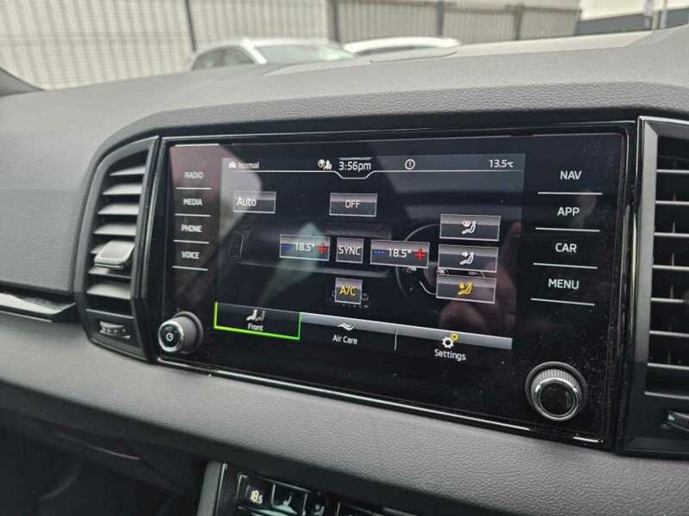 SKODA Karoq SUV 1.5 TSI (150ps) SportLine ACT